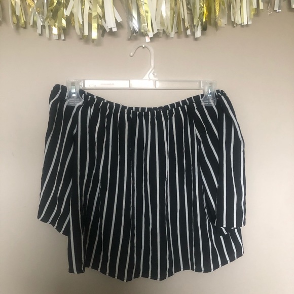 Off the shoulder blouse - Picture 1 of 2